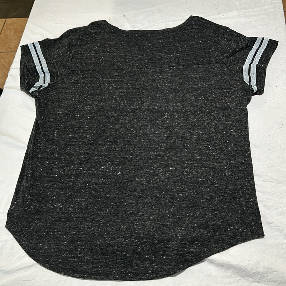 Home Free Women  Black and Gray Short Sleeve Shirt  Size XLarge 16-18 - Picture 4 of 4
